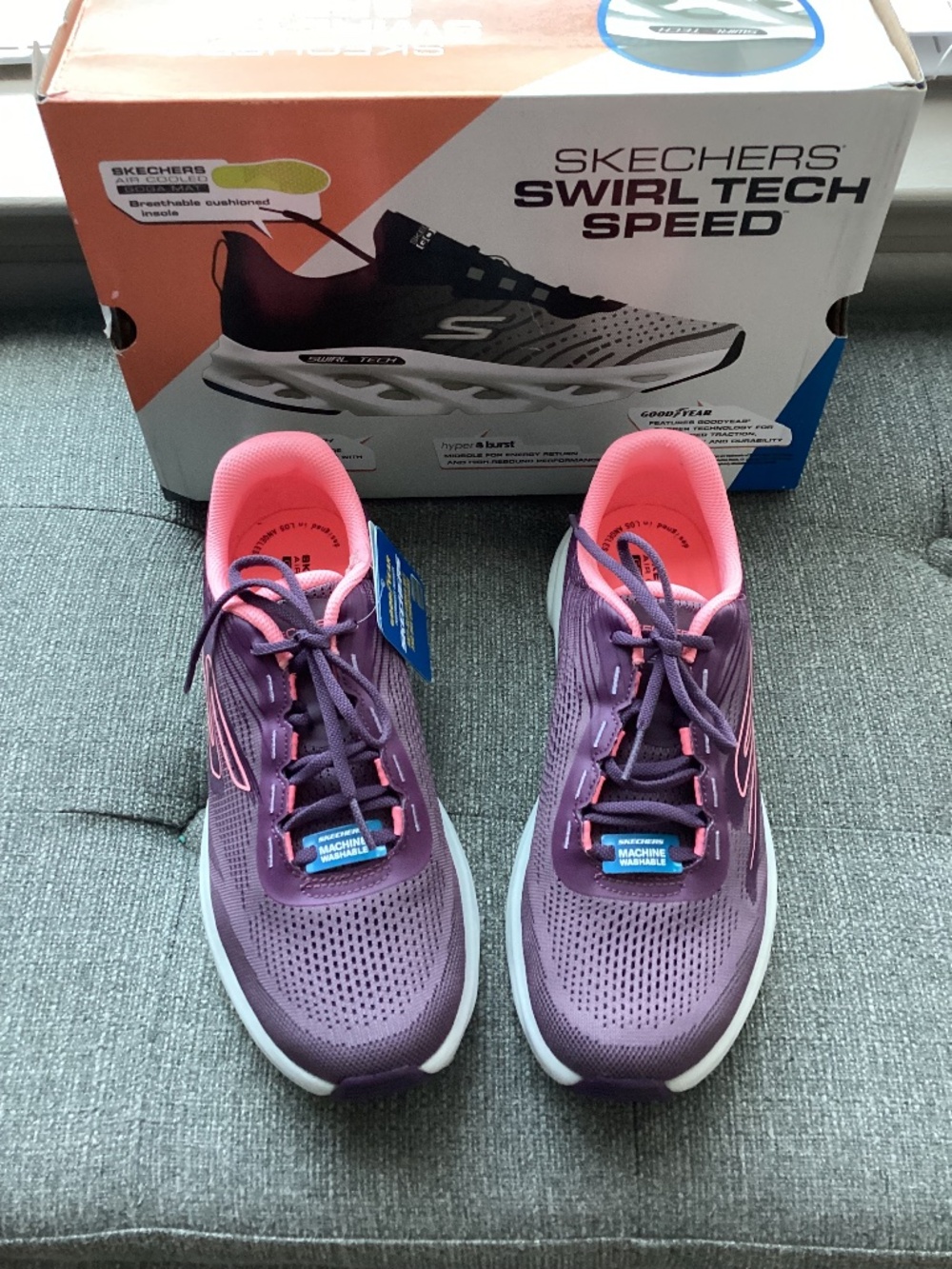 Skechers Women's GO RUN Swirl Tech Speed Running Sneakers, size 9